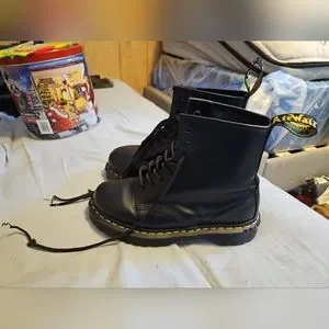 Dr. Martens | Shoes | Mens Womens Leather Size Us L 7 Us M 8  display picture 1